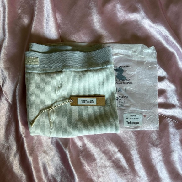 Skims Cotton Rib Boxers - Bone - Picture 6 of 6